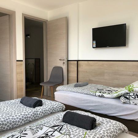 Juno Apartman Vendeghaz Мисколк Екстериор снимка
