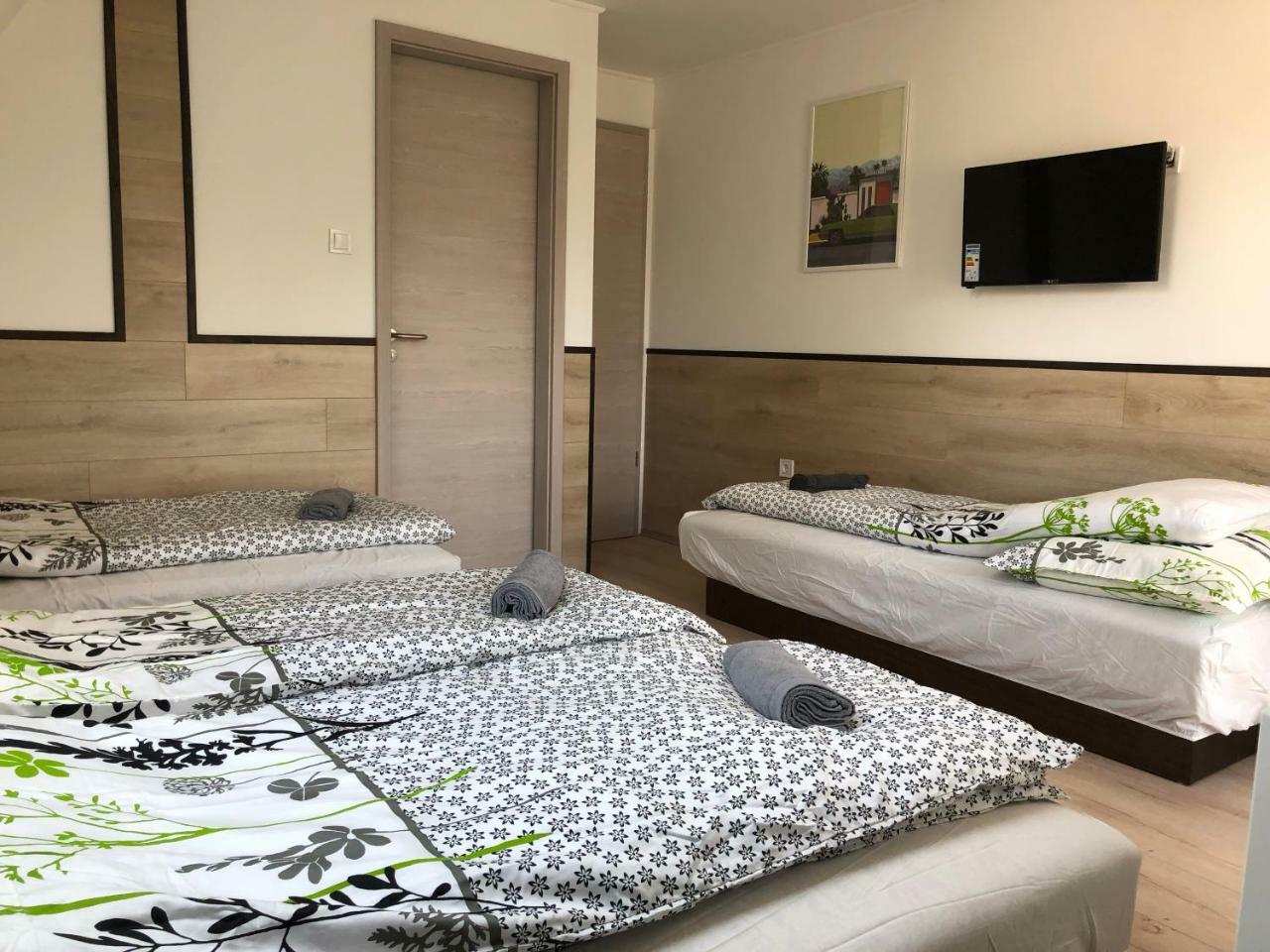 Juno Apartman Vendeghaz Мисколк Екстериор снимка